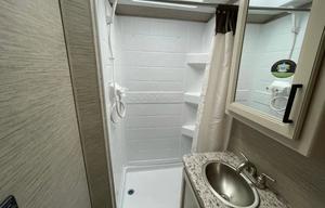 25ft. RV — easy to drive, unique trip experience!
