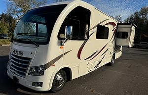 2018 Thor Axis Class A | UNLIMITED MILES  SLEEPS 6