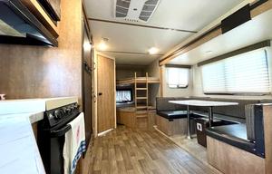 2018 Starcraft Launch Outfitter 27BHU