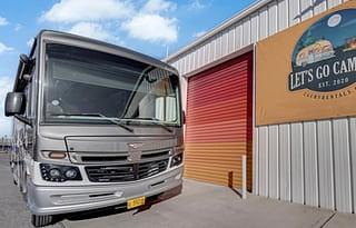 North Cascades Bounder | Luxury | Spacious | Vegas
