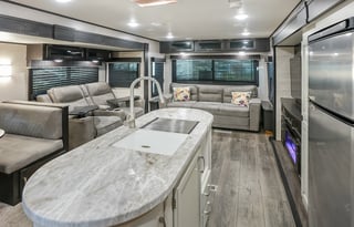WOW King bed 3 slides looks like 5th wheel inside