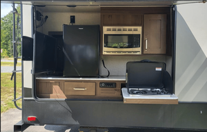 The Luxe Laredo