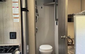 2025 Forest river Aurora light 16BHX RV rental photo 12