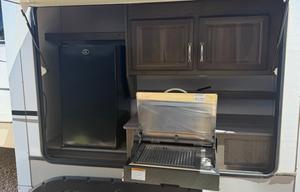 2023 Keystone RV Cougar Half-Ton 29RKS RV rental photo 7