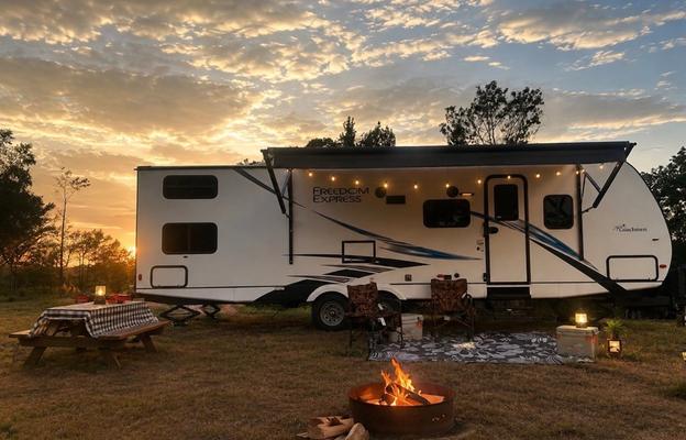 Camper with Bunkhouse