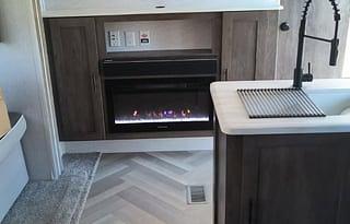 2022 Forest River RV Salem 31KQBTS RV rental photo 3