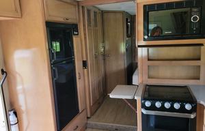 2020 Thor Motor Coach w/ King Bed