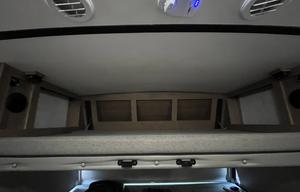 Harvey the RV - King bed & bunks, 2 A/Cs, Sleeps 6