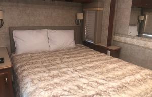 Two Pop Outs - Spacious  & Modern