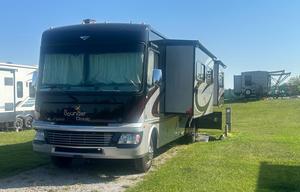 2013 Fleetwood RV Bounder Classic 36H