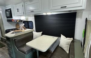 2007 Dutchman Express 6.0 Workhorse Pet Friendly
