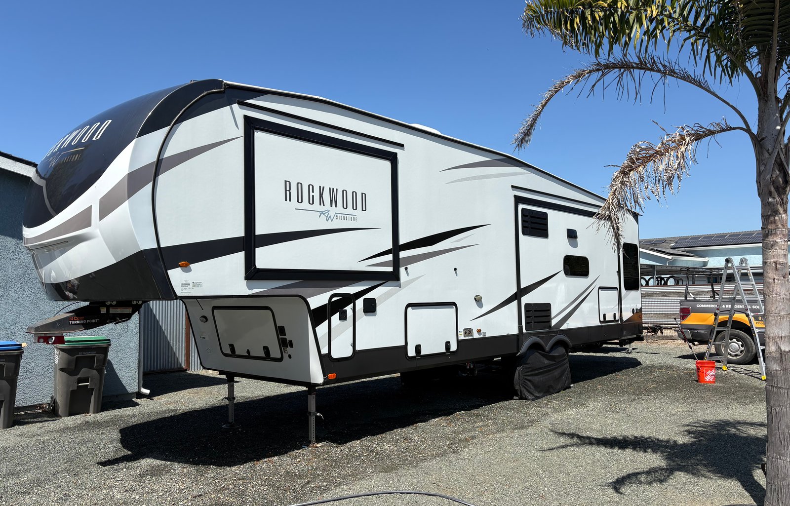Pet friendly! clean cozy & ready for adventure