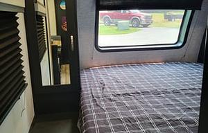 2023 Coachmen RV Freedom Express Ultra Lite 257BHS