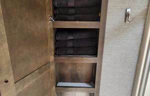 2018 Dutchmen RV Voltage V3605 RV rental photo 42