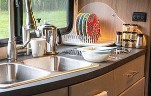 2019 Winnebago Navion 24J