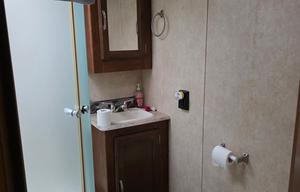 2016 Salem Hemisphere Lite 272RLIS RV rental photo 4
