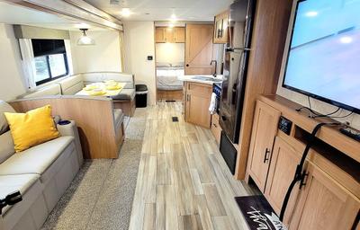2022 Prime Time RV Avenger 27DBS