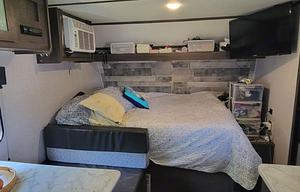 2021 Dutchmen RV Coleman Lantern LT Series 17B RV rental photo 17