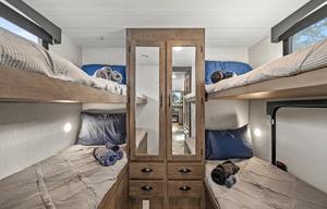 Shasta Lake Evo | Pet Friendly | Spacious | Sac
