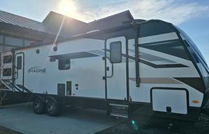 Voyager - Luxury 34ft trailer with 2 rooms & solar