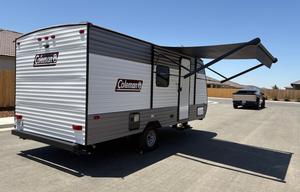 Your Hotel on Wheels, Sleeps Up to 6
