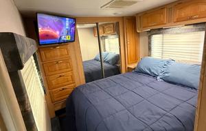 34’ Windsong RV – Low Miles, Sleeps 7