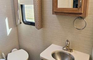 2019 Jayco Precept 33U RV rental photo 12