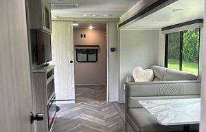 2023 EAST TO WEST Della Terra 312BH