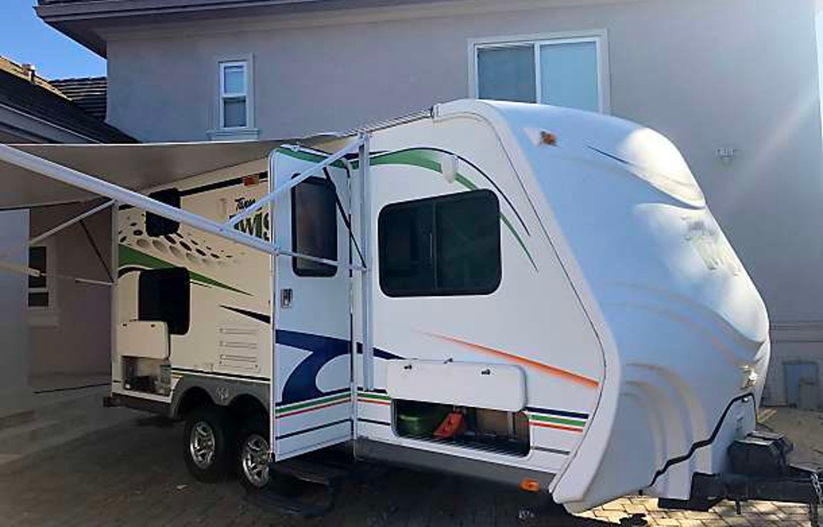 2009 Pacific Coachworks Tango Twist