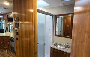 2018 Coachmen RV Mirada 31FW RV rental photo 9