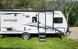 2021 Forest River RV Surveyor Legend 19BHLE RV rental photo 12