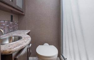 "Sugarbear Express 1" Thor Bunkhouse