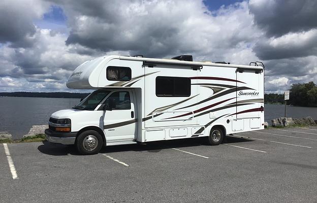 Lady Skipper: 2016 Forest River Sunseeker 2500TS