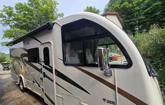Thor Motorcoach Axis 25.6 Enjoy and Relax
