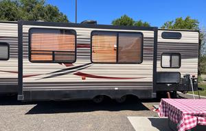 2016 Cherokee Bunkhouse Sleeps 8