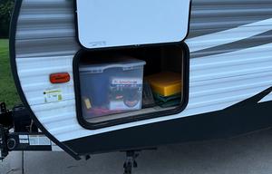 2019 Dutchmen RV Coleman Lantern Series 285BH RV rental photo 3