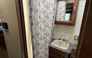 2017 CrossRoads RV Zinger ZR27BK RV rental photo 9