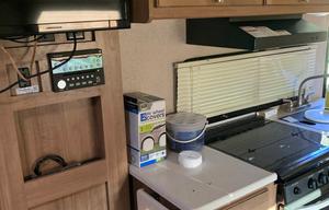 2018 Flagstaff Micro Lite 21FBRS RV rental photo 9