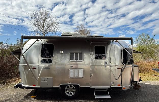 The Silver Retreat | Classic Airstream Experience
