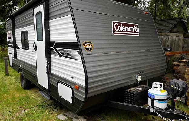 2022 Dutchmen RV Coleman Lantern LT Series 18BH RV rental photo 1