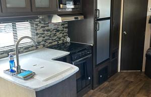 2018 Forest River RV Wildwood X-Lite 221BHXL