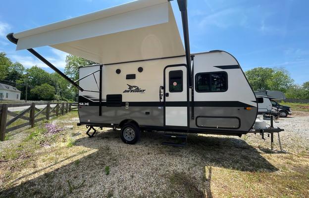 2022 Jayco Jay Flight SLX 7 184BS RV rental photo 1