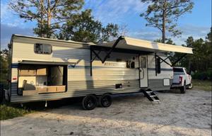LIKE NEW 2021 Gulf Stream RV