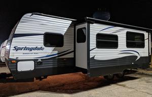 28' SUMMERLAND SLEEPS 10 COMES FULLY STOCKED