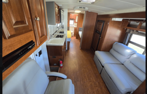 Easygoing 2013 Phoenix Cruiser 2700