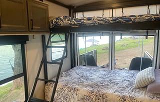 2021 Toy hauler FREE kayak & FREE SUP