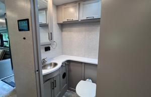 Large Luxury RV with Bunkbeds, Delivery Offered!