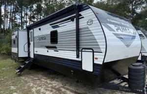 2025 Puma Luxury Bunkhouse