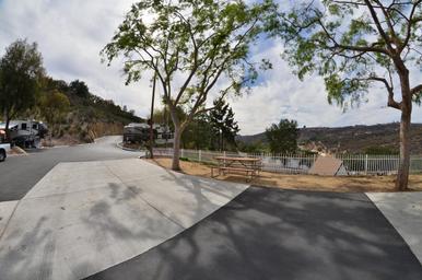 Champagne Lakes RV Resort