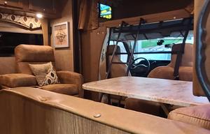 2015 Coachmen RV Leprechaun 317SA Ford 450